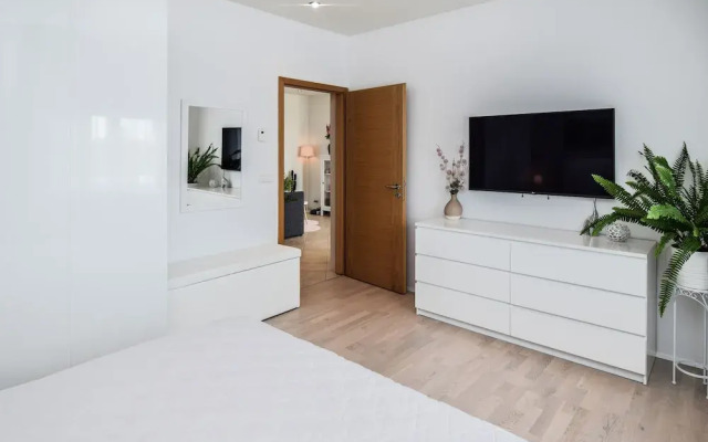 House Þ1