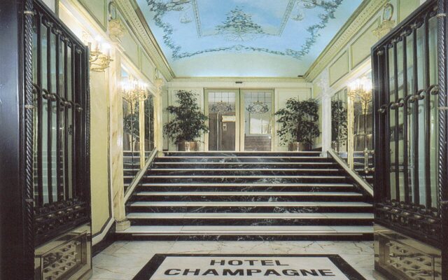 Champagne Palace Hotel