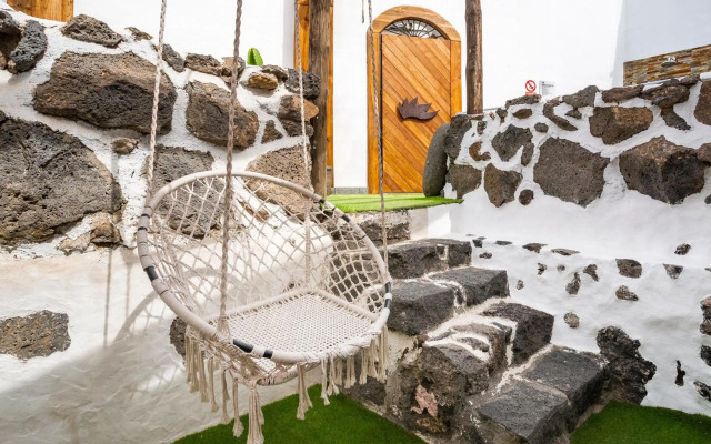 El Charco Suites