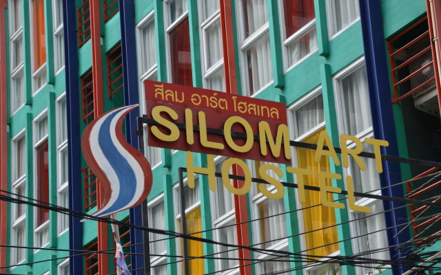 Silom Art Hostel