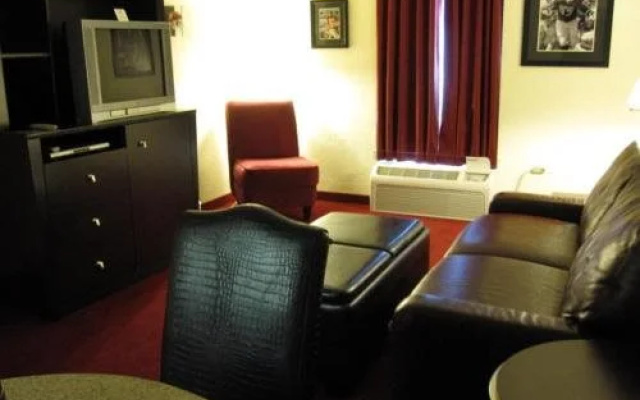 Sooner Legends Inn and Suites