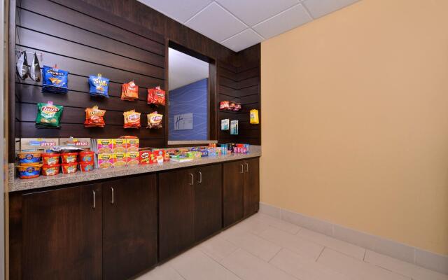 Holiday Inn Express & Suites Page - Lake Powell Area by IHG