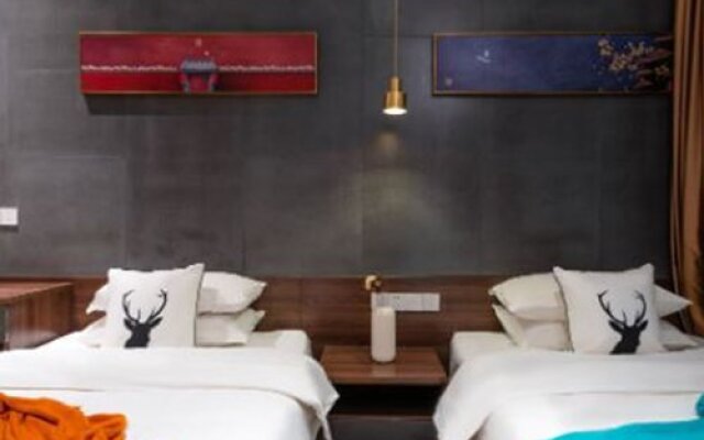 Yuefu Art Inn - 4 Nights, Hainan, China