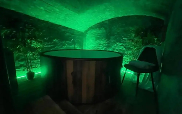OTTO Breeze Hotel & Spa