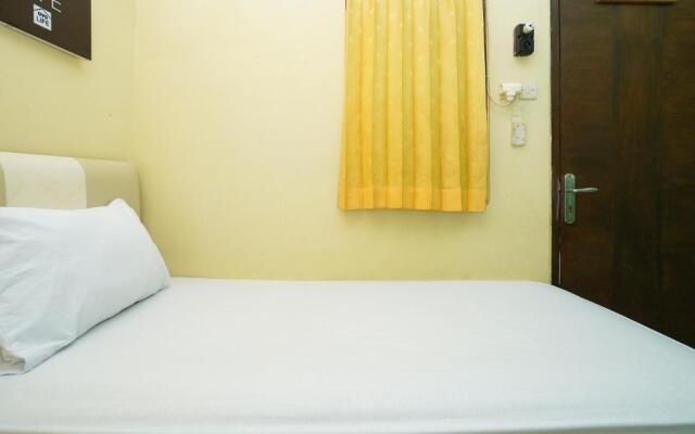 OYO Life 2905 Kost Semampir Tengah