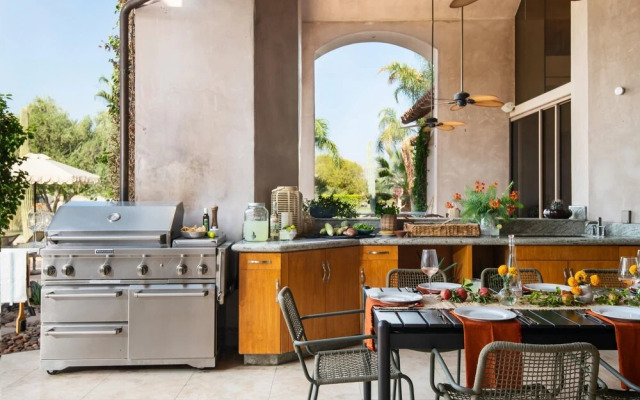 Monroe Estate in La Quinta