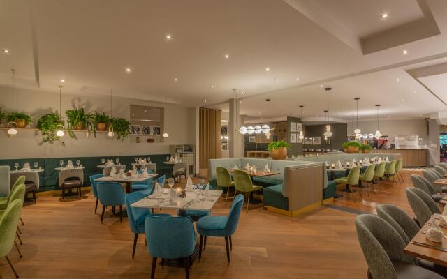 Crowne Plaza Dublin Airport by IHG