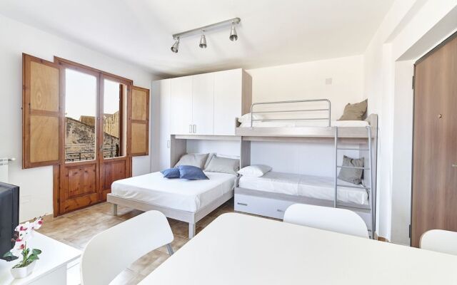 Specchio Apartment