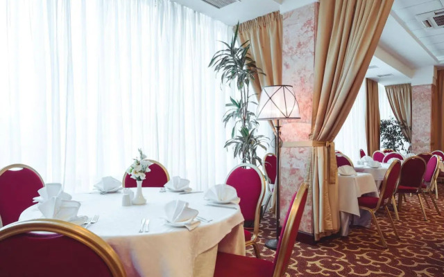 Premier Hotel Rus