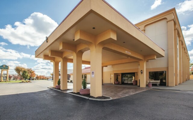 La Quinta Inn & Suites Canton