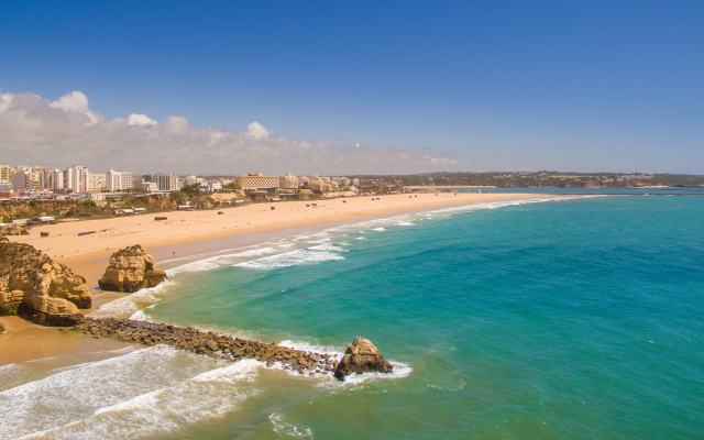 RR Hotel da Rocha