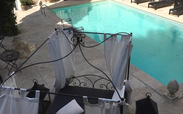 Gounod Hotel