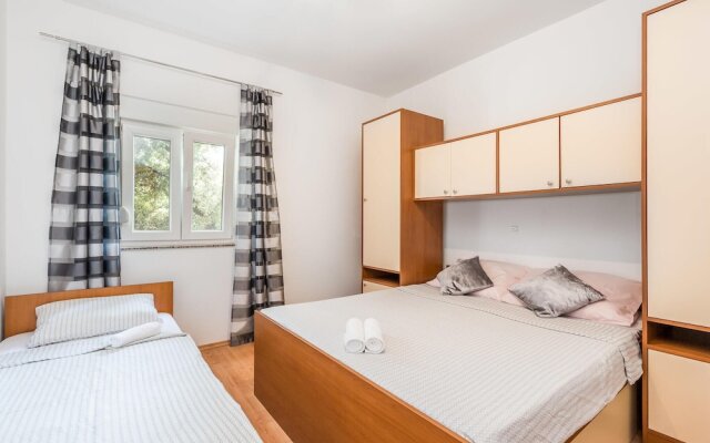 Awesome Home in Mandre With Wifi and 1 Bedrooms