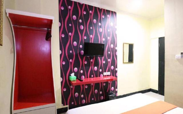 Hollywood Hotel