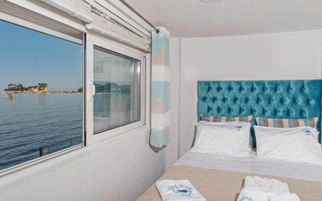 Denise Beach Hotel