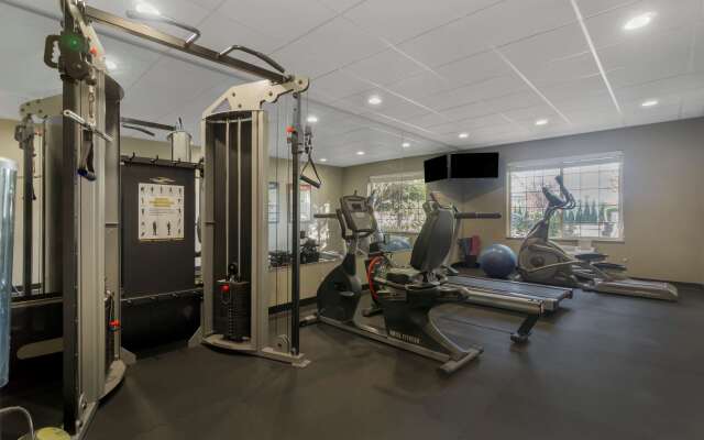 Best Western Plus Park Place Inn & Suites