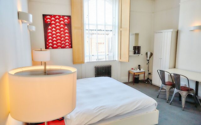 Kellys Hotel