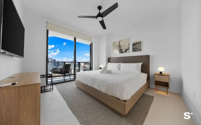 Skyline Escape Sleek 1BR with DTW Charm