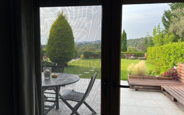 Angelos elegant summer house