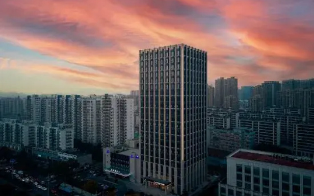 Lavande Hotel (Huzhou Changxing Taihu Avenue)