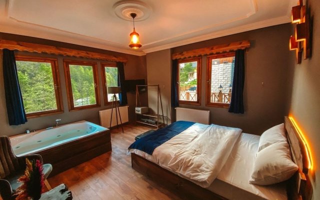 River Deluxe Boutique