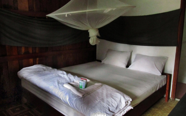 Riverview Bungalows & GH