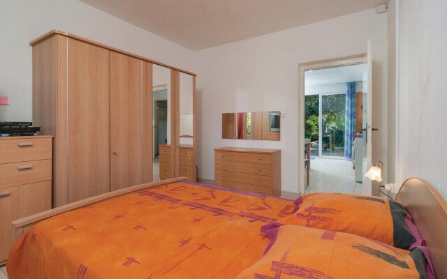 Awesome Apartment in Supetar With 2 Bedrooms and Wifi