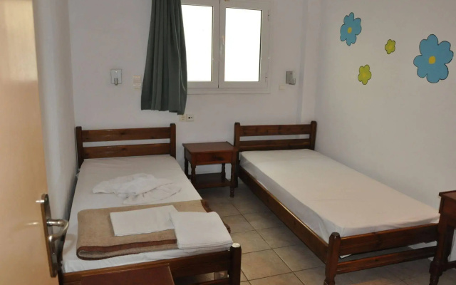 Haris Apartments