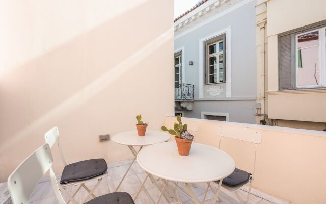 Androniki Neoclassical Apartments-Plaka