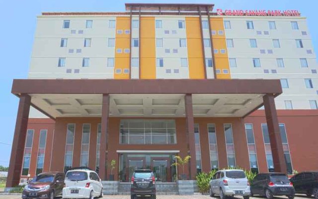 OYO 3269 Hotel Grand Sayang Park Makassar