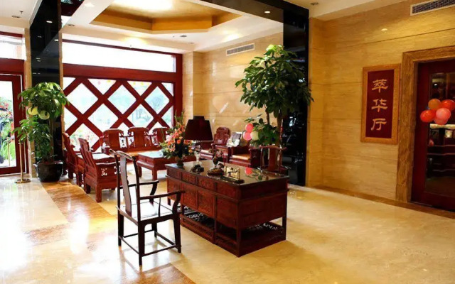 Chengdu Lingcai Hotel