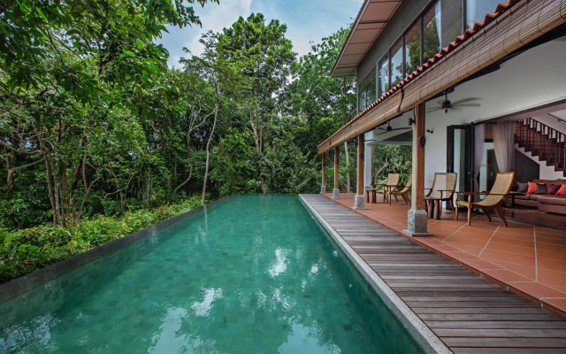 Ambong Pool Villas