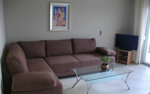 Luna Apartments