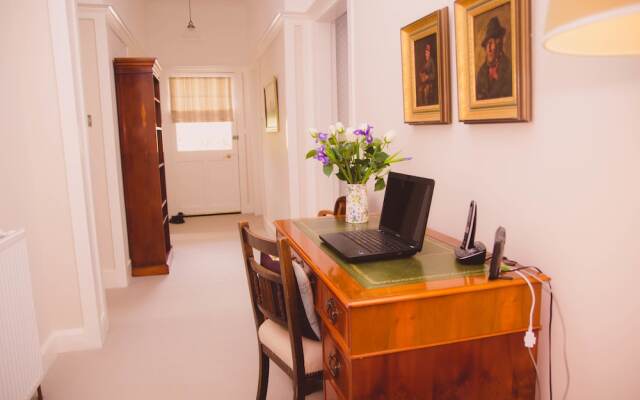 15 Alloway B&B