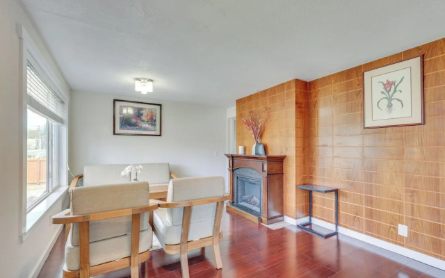 Renton Home: Gazebo w/ TV & Bbq, 15 Mi to Seattle