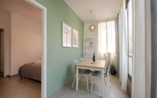 AirTLV Comfortable 3 BDRM in Old North