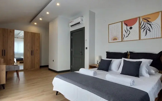 New Flat Large Living Space 5 Close to Lara Beach