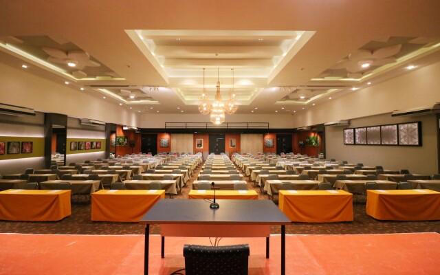 Hua Hin Grand Hotel And Plaza