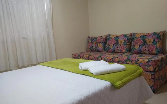 Hostel Dina & Suítes