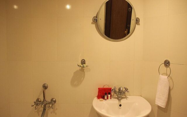 OYO 1697 Hotel PM Regency