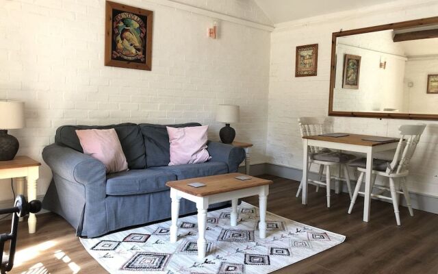 Wallis Farm House