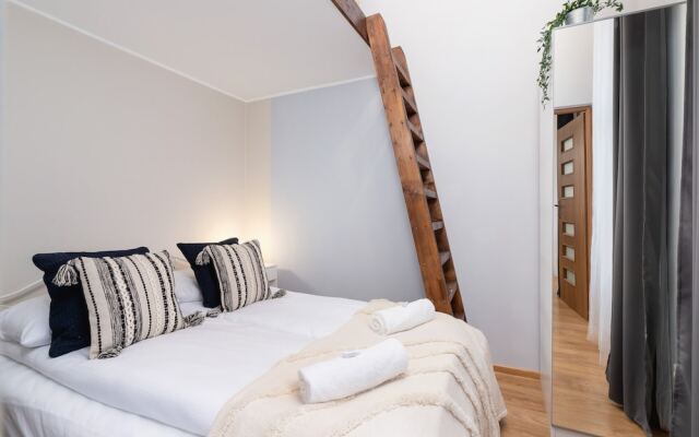 Strzelecka Apartment Cracow by Renters