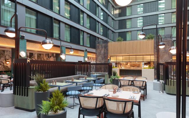 Holiday Inn London Heathrow - Bath Road by IHG