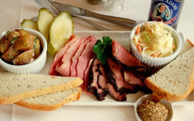 Gateways Inn & Restaurant