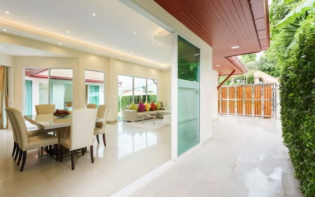 Luxury Pool Villa A14