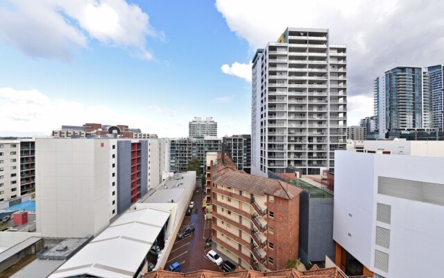 East Perth 2 x 1 Trendy Apartment