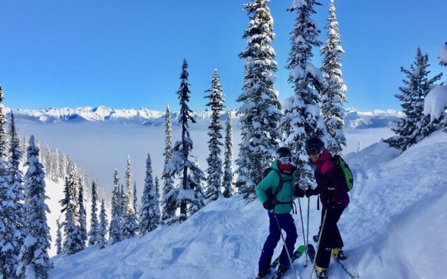 Kicking Horse Canyon B&B