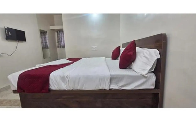 Fabhotel Shree Sai Inn