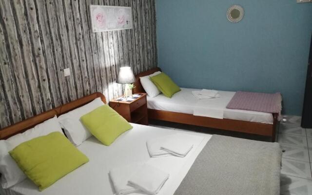 Hotel Efyra