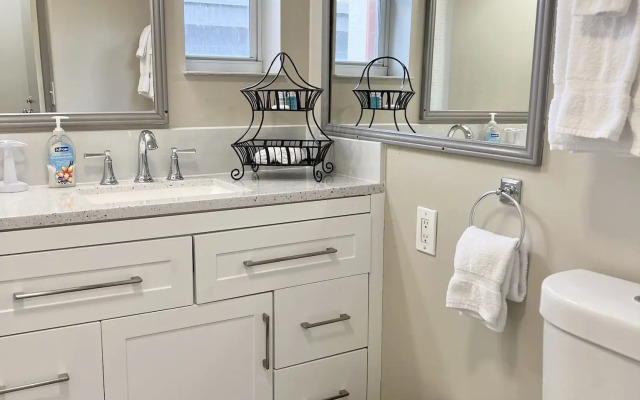 Miami Beach HomeStay